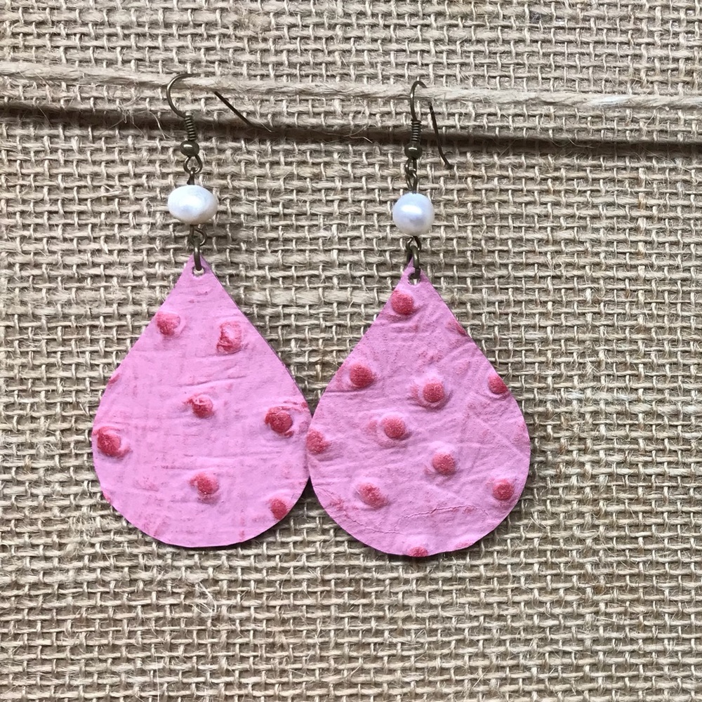 Medium genuine leather earrings